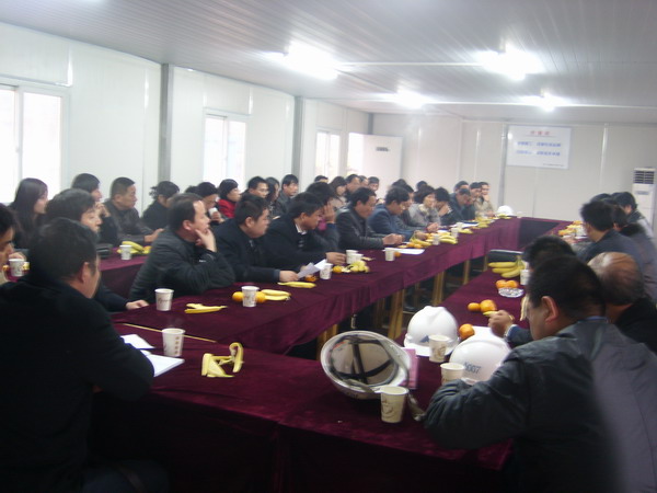 南京棲霞區(qū)馬群街道辦到我公司進行了考察，開展了有關(guān)科學(xué)發(fā)展觀的研討會